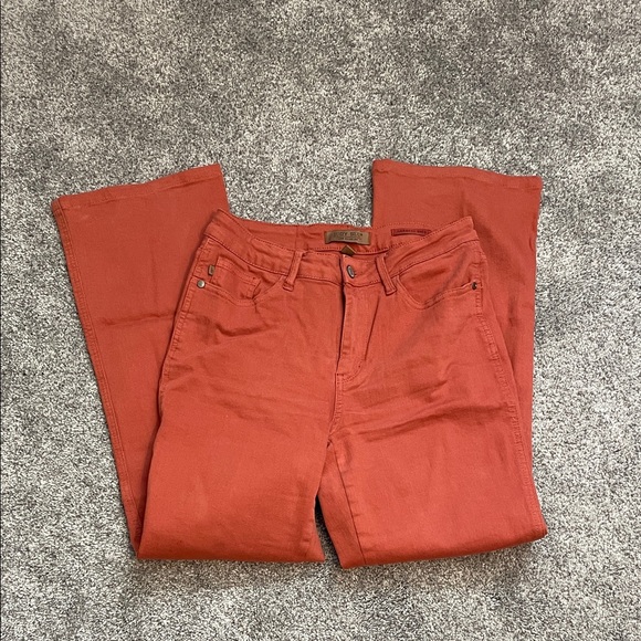 Judy Blue Women's Flare Jeans in Rust Red